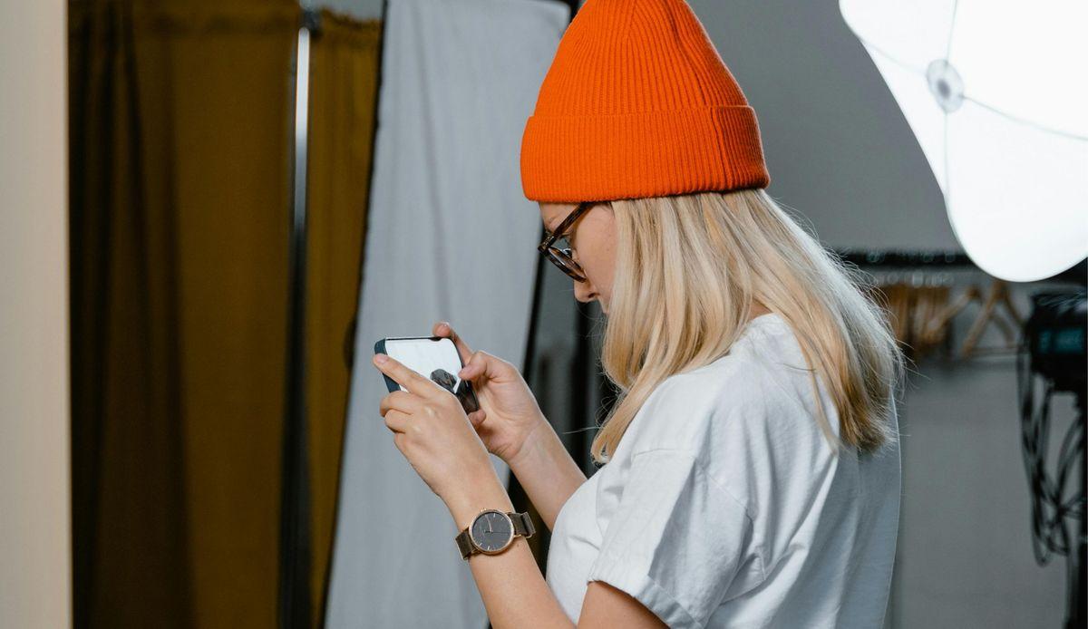 How to Photograph Your Artwork | An Interview with Michael Daks