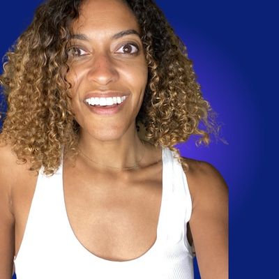Mia Davis