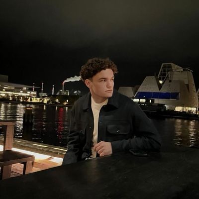Darius Bezedica